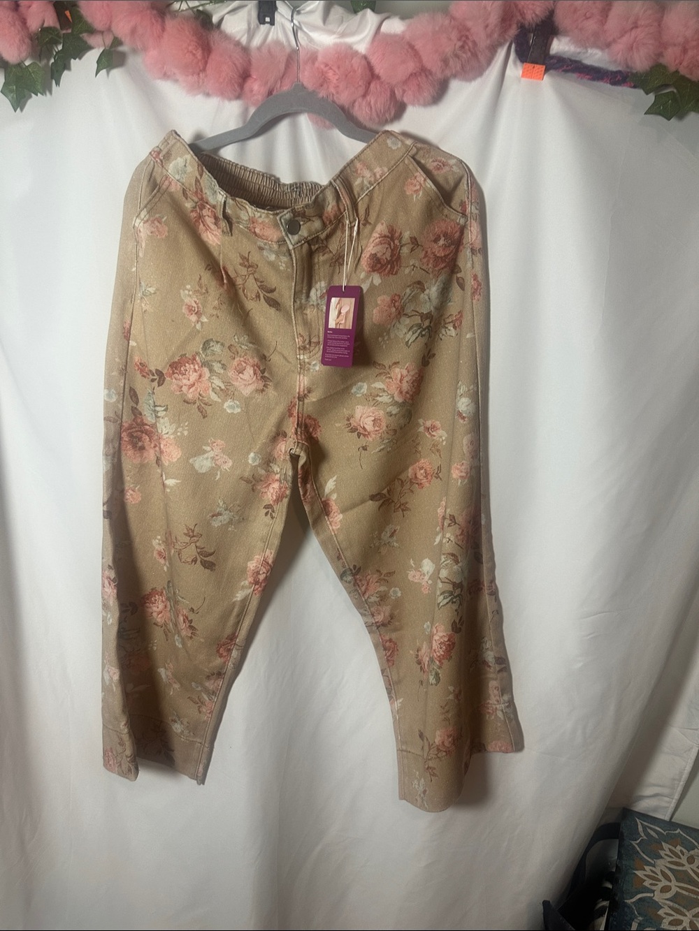 Wide Leg Floral Crop Pants in Beige with Pink Roses